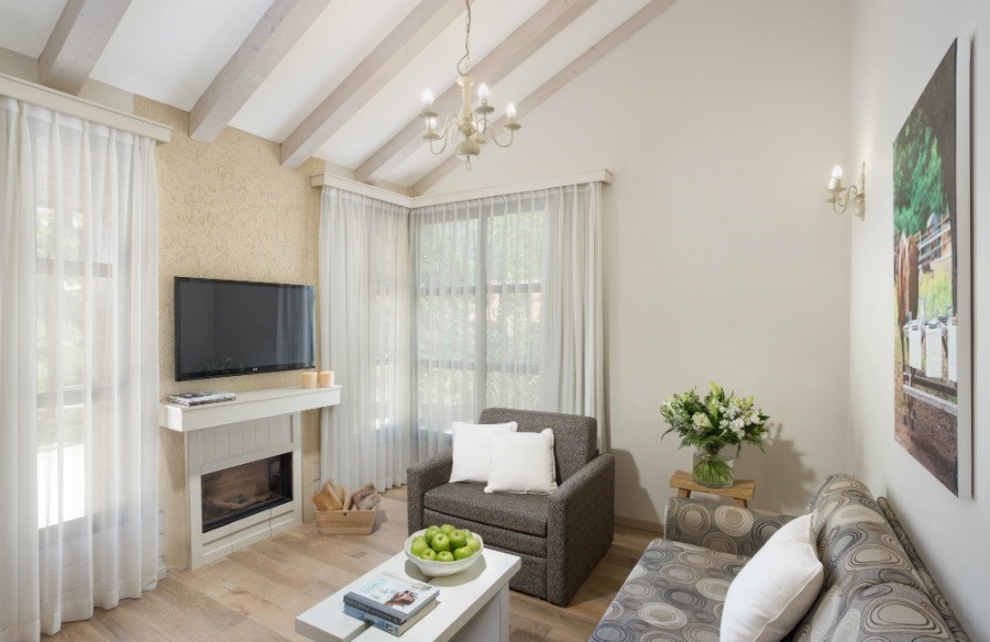 Bental Cabins - living room